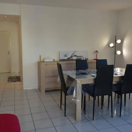 En Centre-ville Avec Balcon, Garage Et Animaux Admis - - Fr-1-225-705 * Collioure